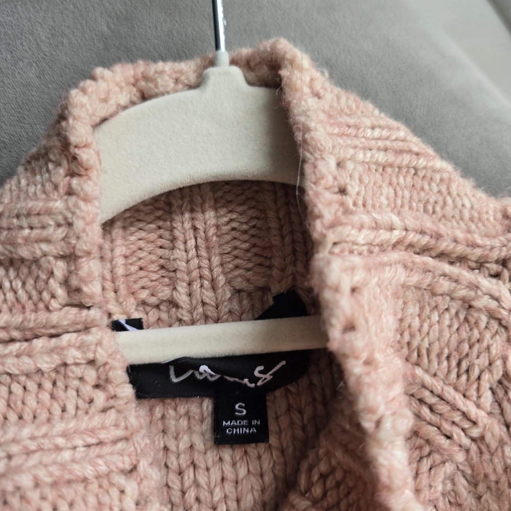 Lulu's sweater - Picture 5 of 7